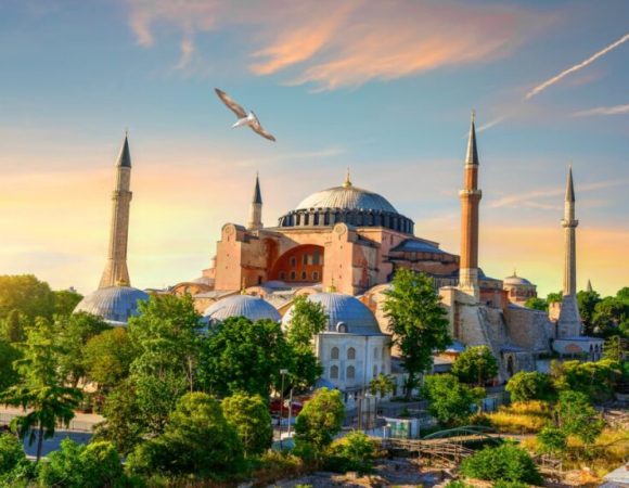 Enjoy a Magical Trip to Turkey with Dinar Tourism